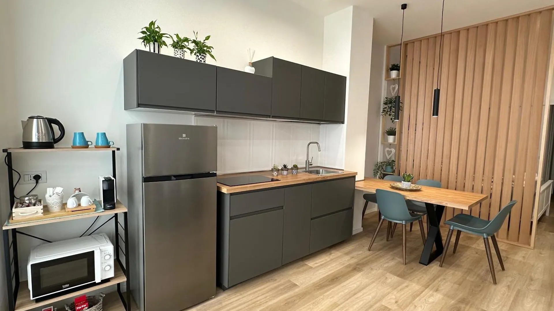 Aura Apartment contacts